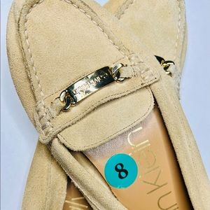 Calvin Klein Lunasi 34E9877 Womens Real Suede Leather Loafers size 8 Tan used.